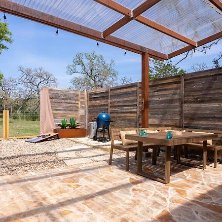 Romantic Tiny Luxury Retreat W Heated Pool, Sauna N Outdoor Shower In Wimberley 10 Acres 外观 照片
